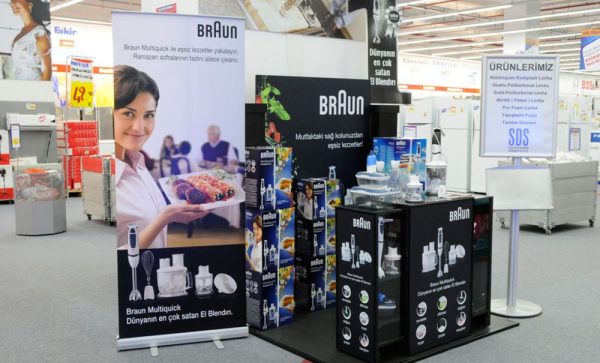 Smart Roll Banner Advertising the "Braun" Brand in a department store