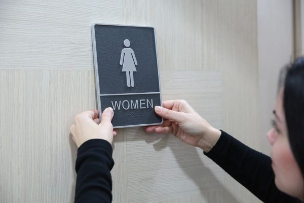 chrome-framed-braille-sign-female (2)