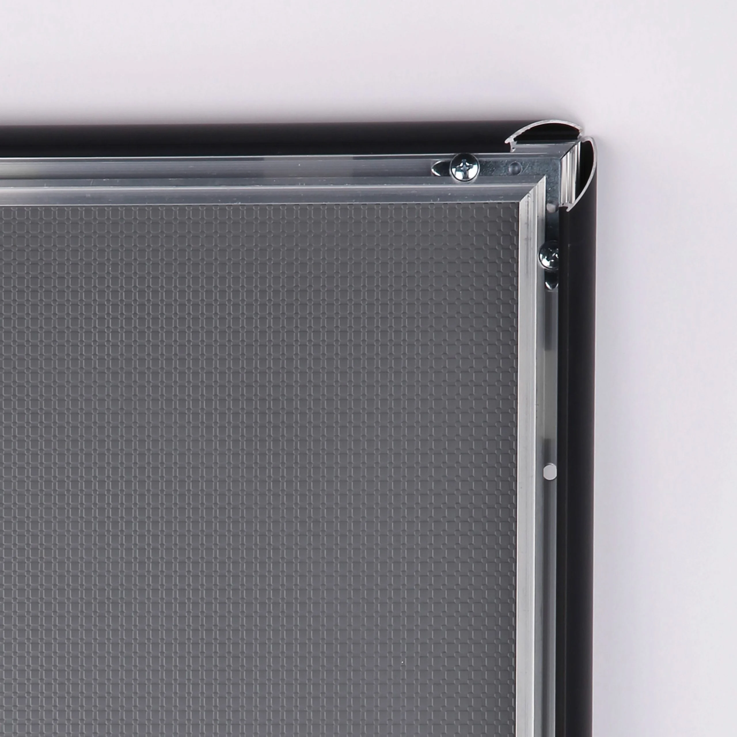 14x22-snap-poster-frame-1-inch-black-profile-mitred-corner1