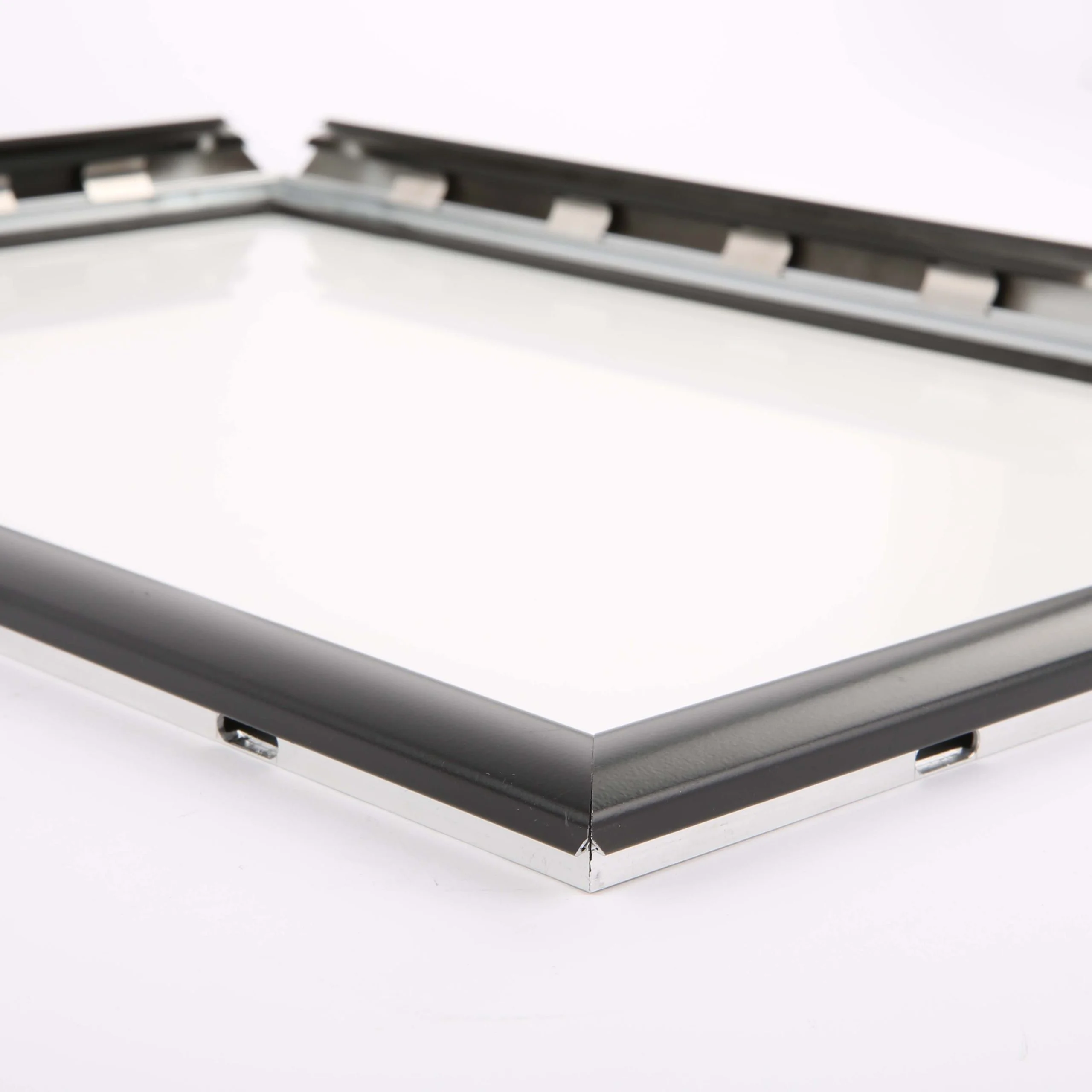 weatherproof-snap-poster-frame-1-inch-black-color-mitred-profile4 weatherproof-snap-poster-frame-1-inch-black-color-mitred-profile4