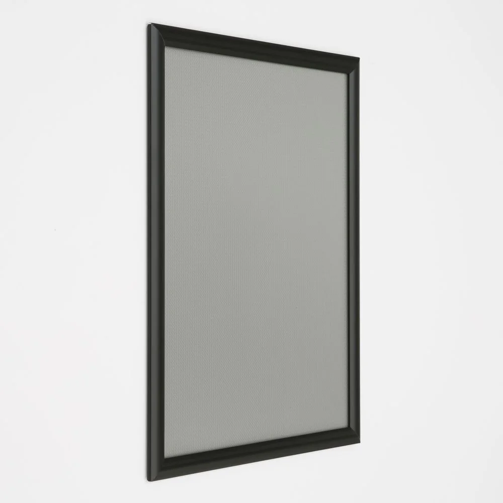 16x20-snap-poster-frame-1-inch-black-profile-mitred-corner (4)