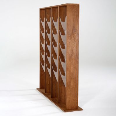 40xa4-wood-magazine-rack-dark-standing (9)