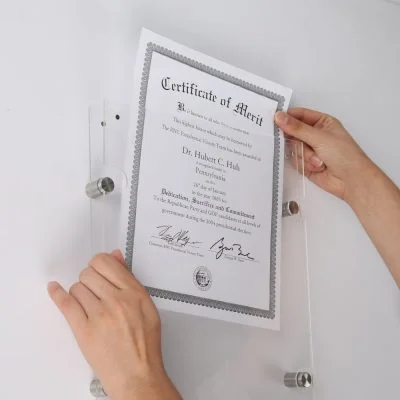 8-5w-x-11h-wall-mount-clear-acrylic-sign-holder-frame (3)