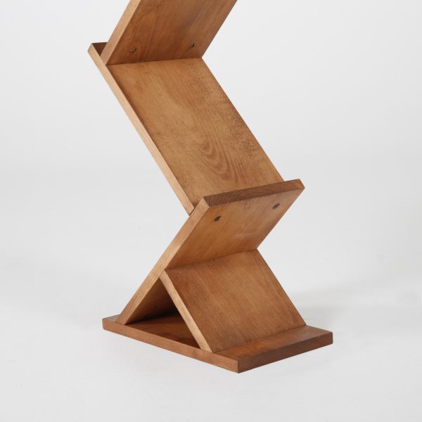 zick-zack-literature-holder-brochure-display-stand-dark-wood-85-11-5-pockets (6)