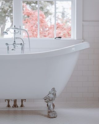 elegant circular tub