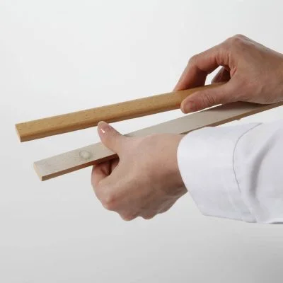 wood-magnetic-poster-holder-natural-wood (7)