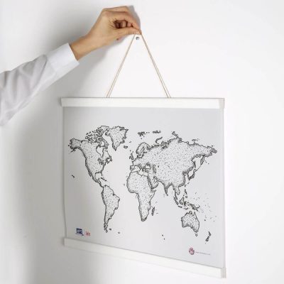 wood-magnetic-poster-holder-white (3)