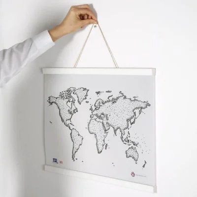 wood-magnetic-poster-holder-white (3)