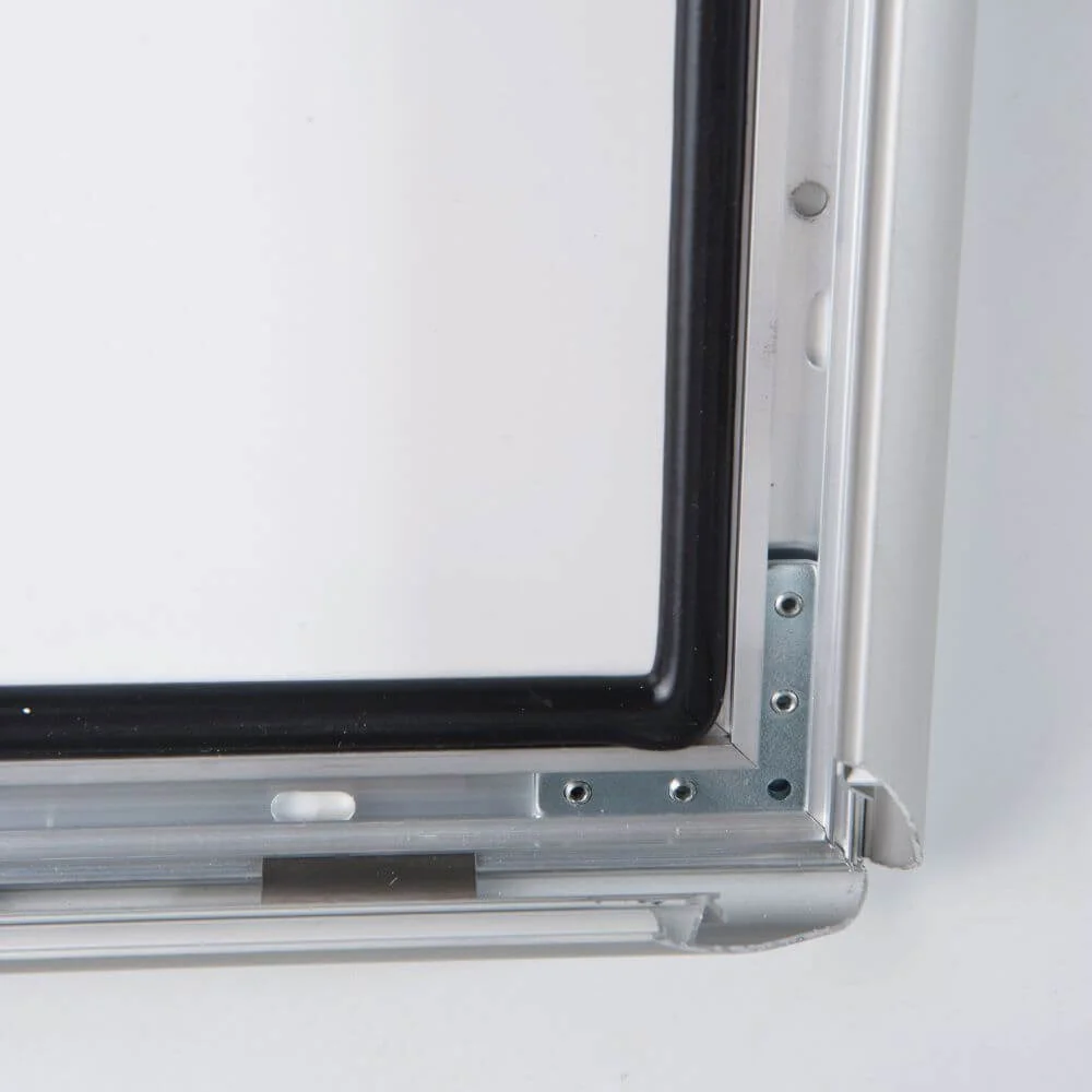 lockable-weatherproof-snap-poster-frame-1-38-aluminum-front-loading-wall-mounting-11x17-silver (5)