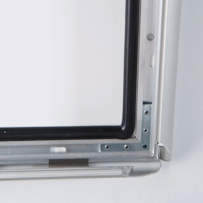 lockable-weatherproof-snap-poster-frame-1-38-aluminum-front-loading-wall-mounting-8-5x11-silver (5)