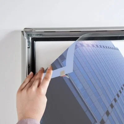 lockable-weatherproof-snap-poster-frame-1-38-aluminum-front-loading-wall-mounting-8-5x11-silver (8)