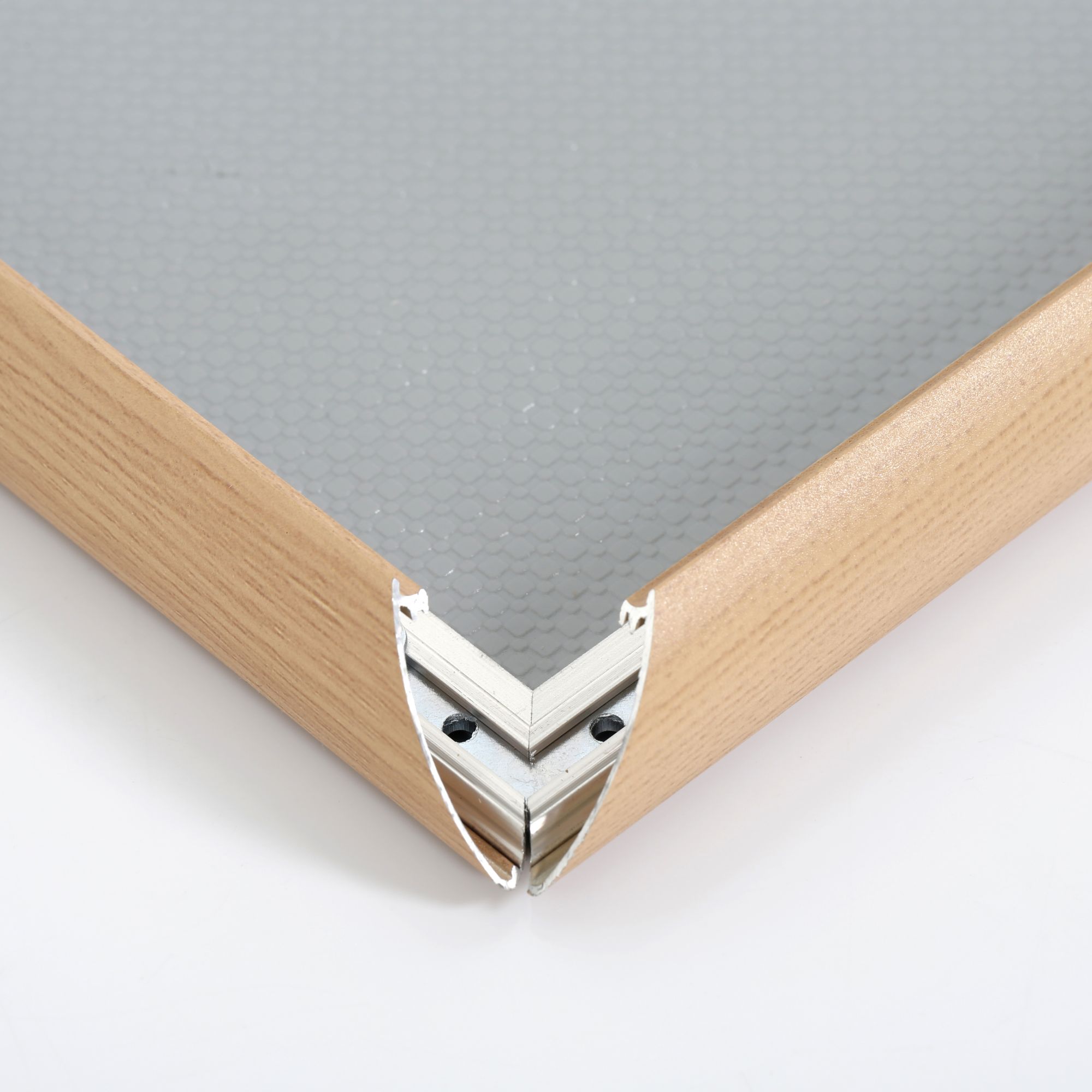 snap-frame-wood-8_5x11inch-aluminum-silver-1inch-profile-ucn255w181-6